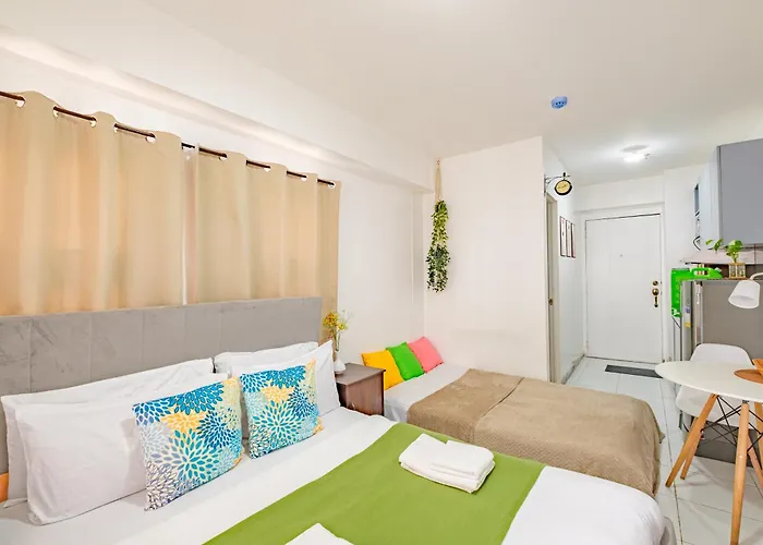 Cozy With Balcony Netflix Free Access To Pool And Gym 100mbps *