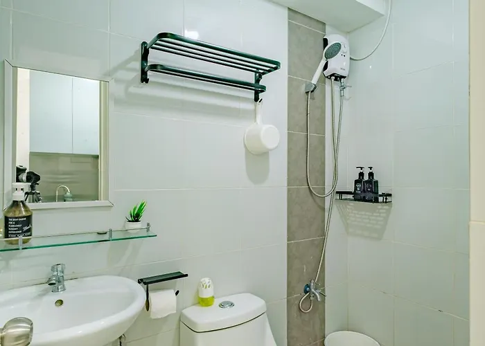 Cozy With Balcony Netflix Free Access To Pool And Gym 100mbps *